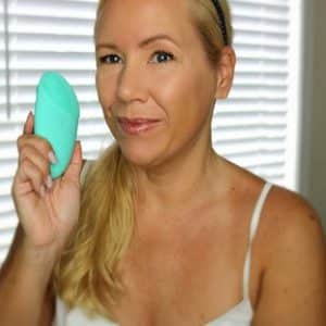 Blogger Sissi Nuthman review of NowMi device